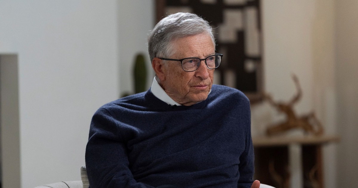 Bill Gates confesses to affairs with Russian women, Epstein found out about them