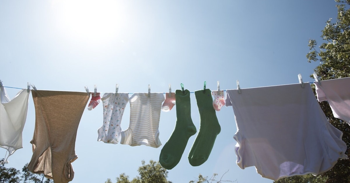 According to the law: Can you hang laundry in the garden on Sundays?