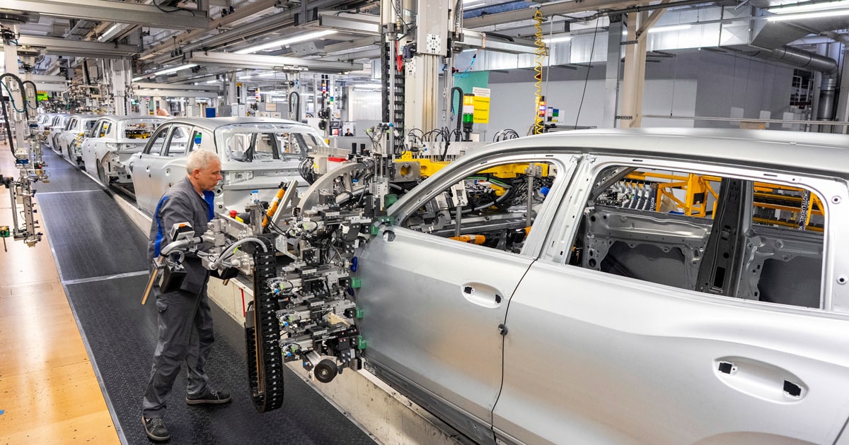 Iran conflict threatens auto industry supply chains