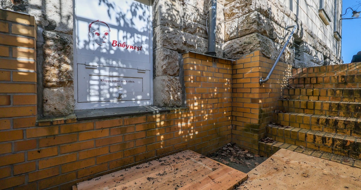 Dead infant in baby hatch in Leipzig – woman reports
