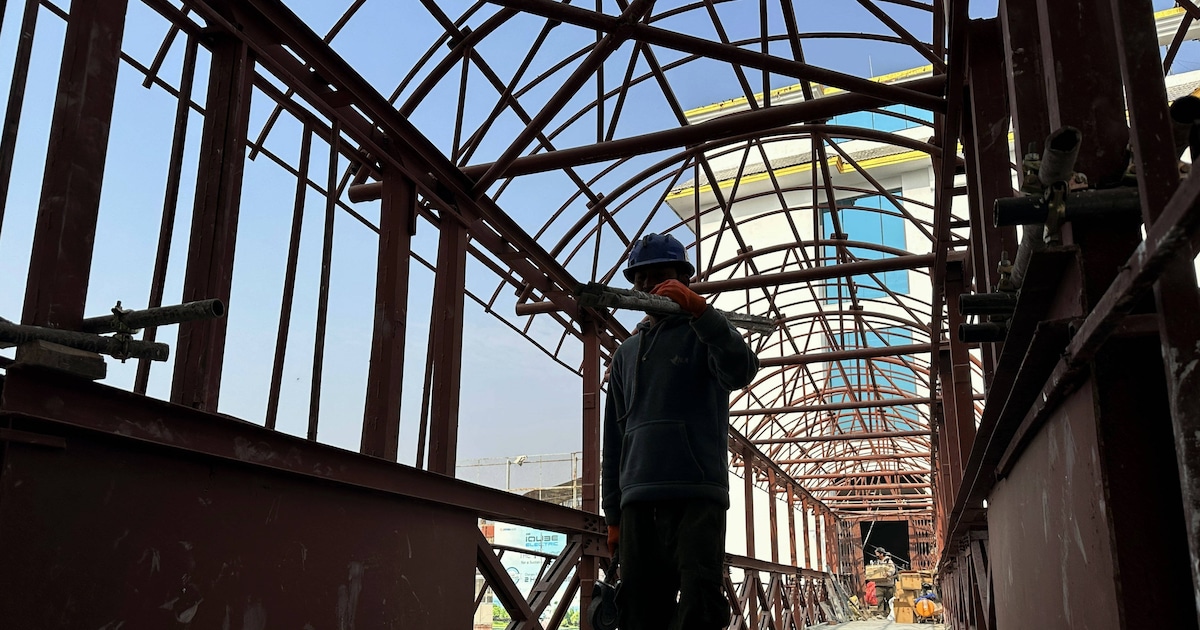 Study shows: Many Gen Z men want traditional roles – Researcher: “Frightening”