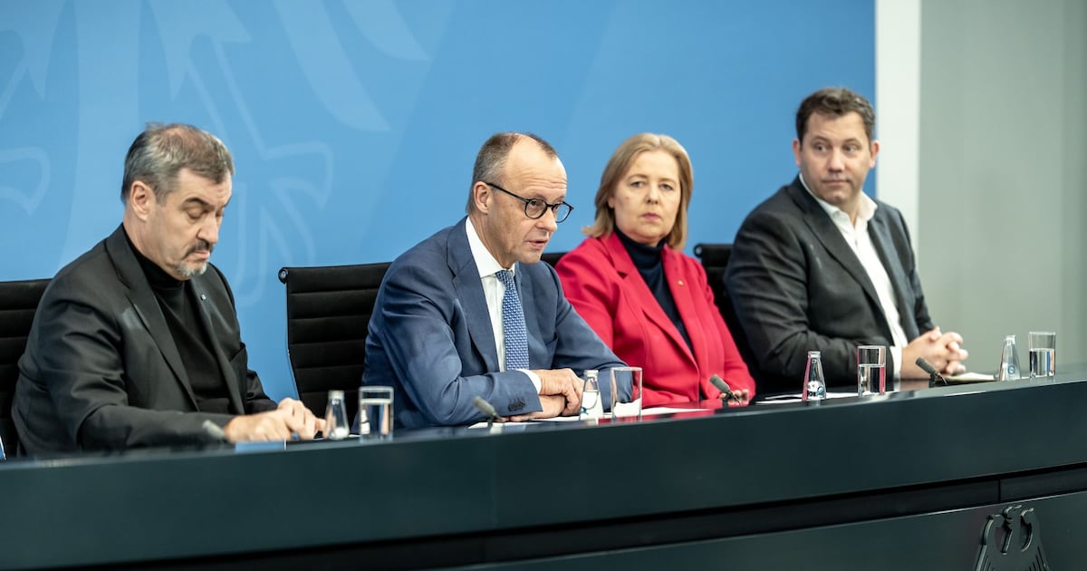 Statutory health insurance, taxes, pensions: The roadmap for the restructuring of Germany