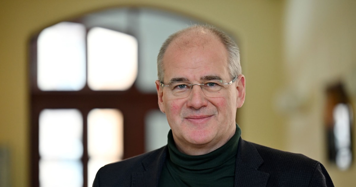 District administrator receives death threats because of compulsory work for citizens’ benefit recipients