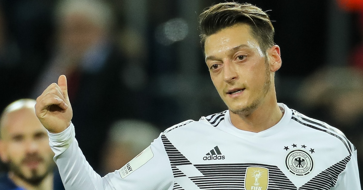 “That was just racism,” says Mesut Özil’s confidante in a new ZDF documentary