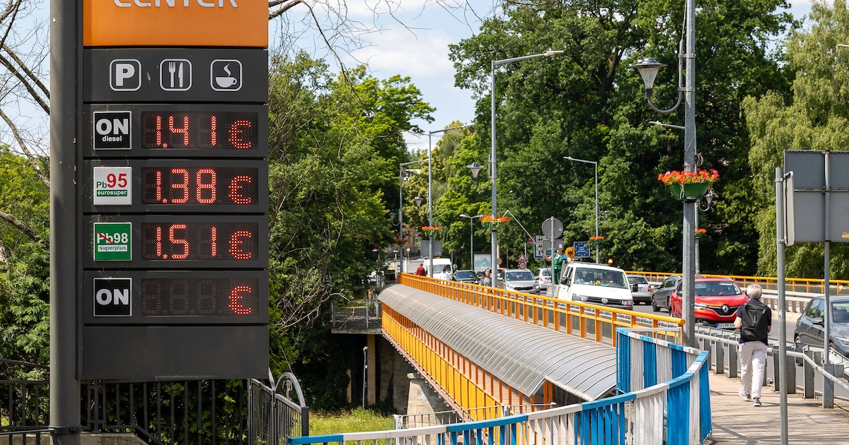 German fuel tourists buy empty Polish gas stations