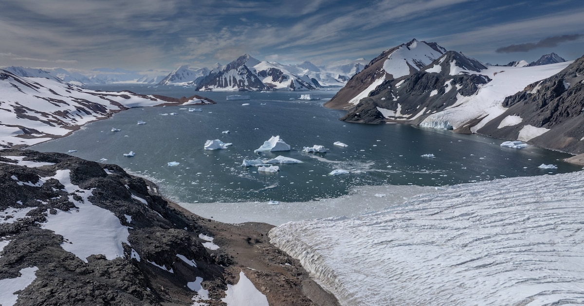 Now researchers know why Antarctica is melting from below