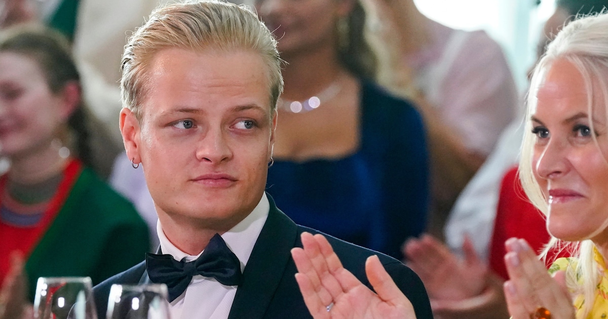 During the trial, Marius Borg Høiby scribbles vulgar drawings