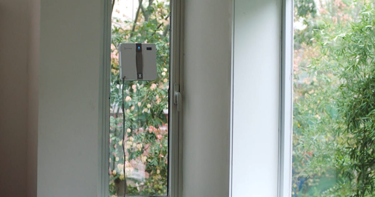 This little robot cleans your windows – get it cheap now