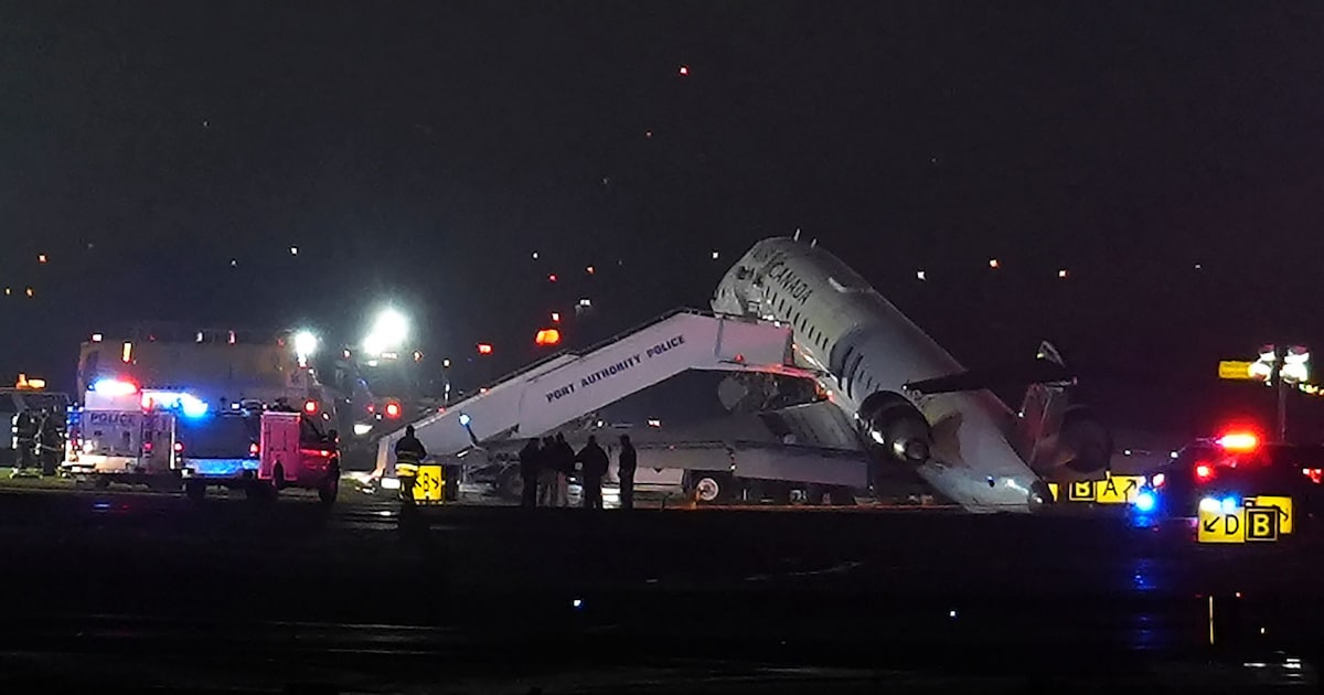 Air Canada plane collides with ground vehicle – FOCUS online